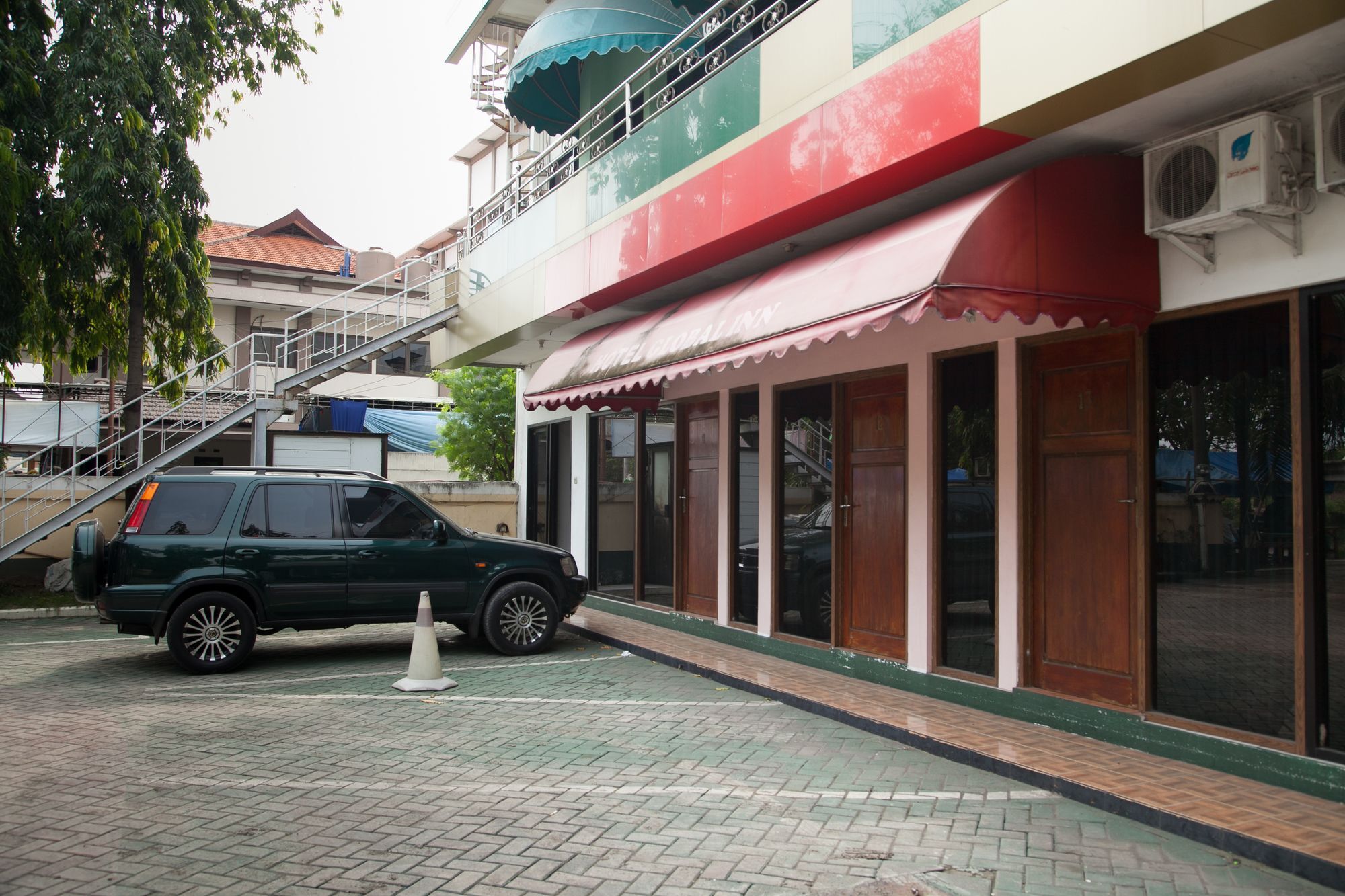 Reddoorz Near Juanda International Airport Hotel Surabaya Exterior photo